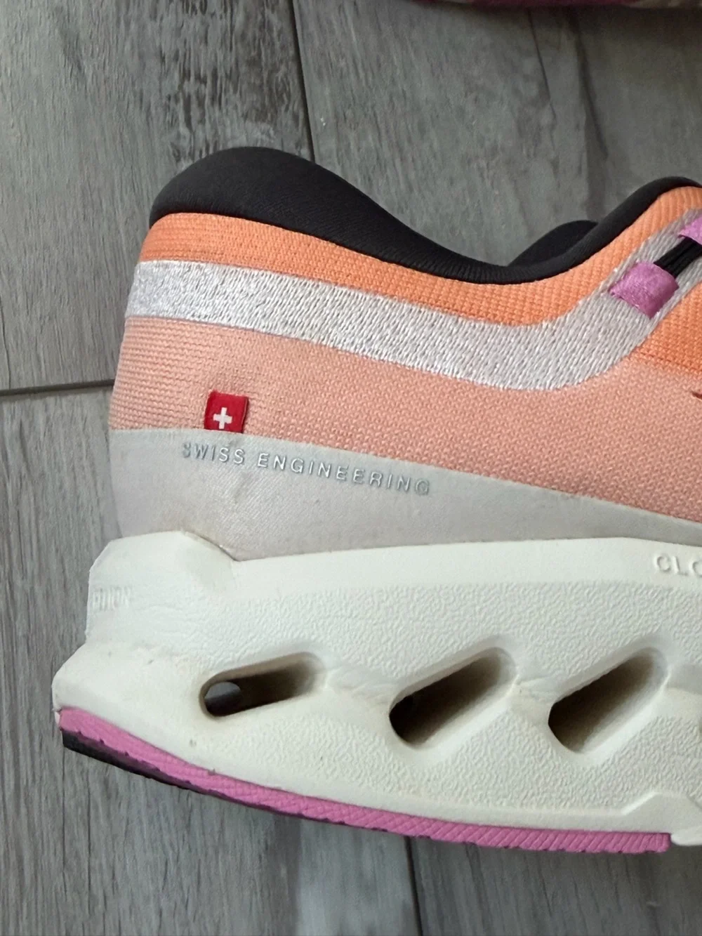 On running cloud surfer 2 orange/pink running/walking tennis shoes size 9.5